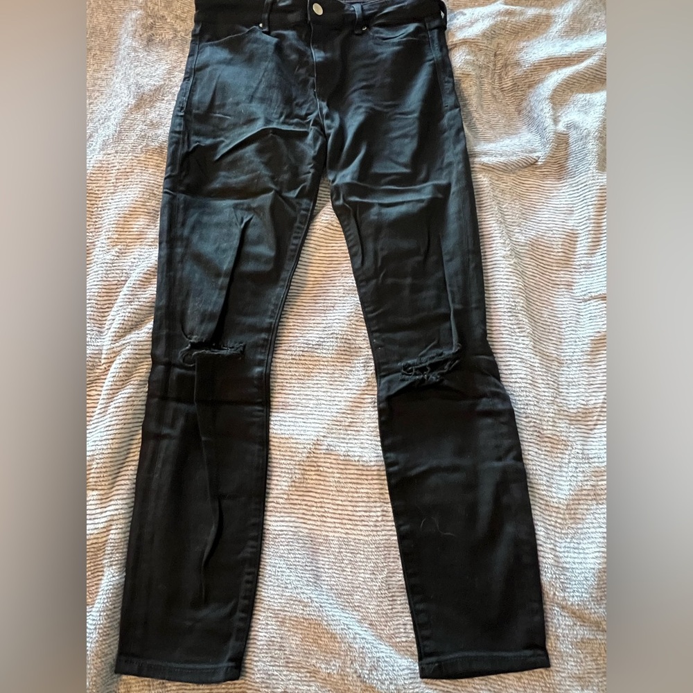 6R (28) Abercrombie & Fitch Black Denim Pants ripped knees